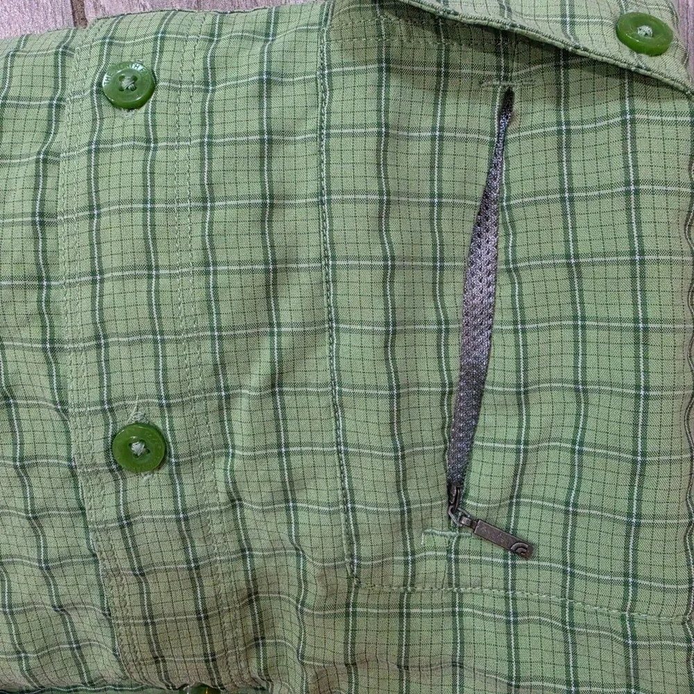 The North Face Mens XL Green Plaid Short Sleeve Button Down Hiking Shirt